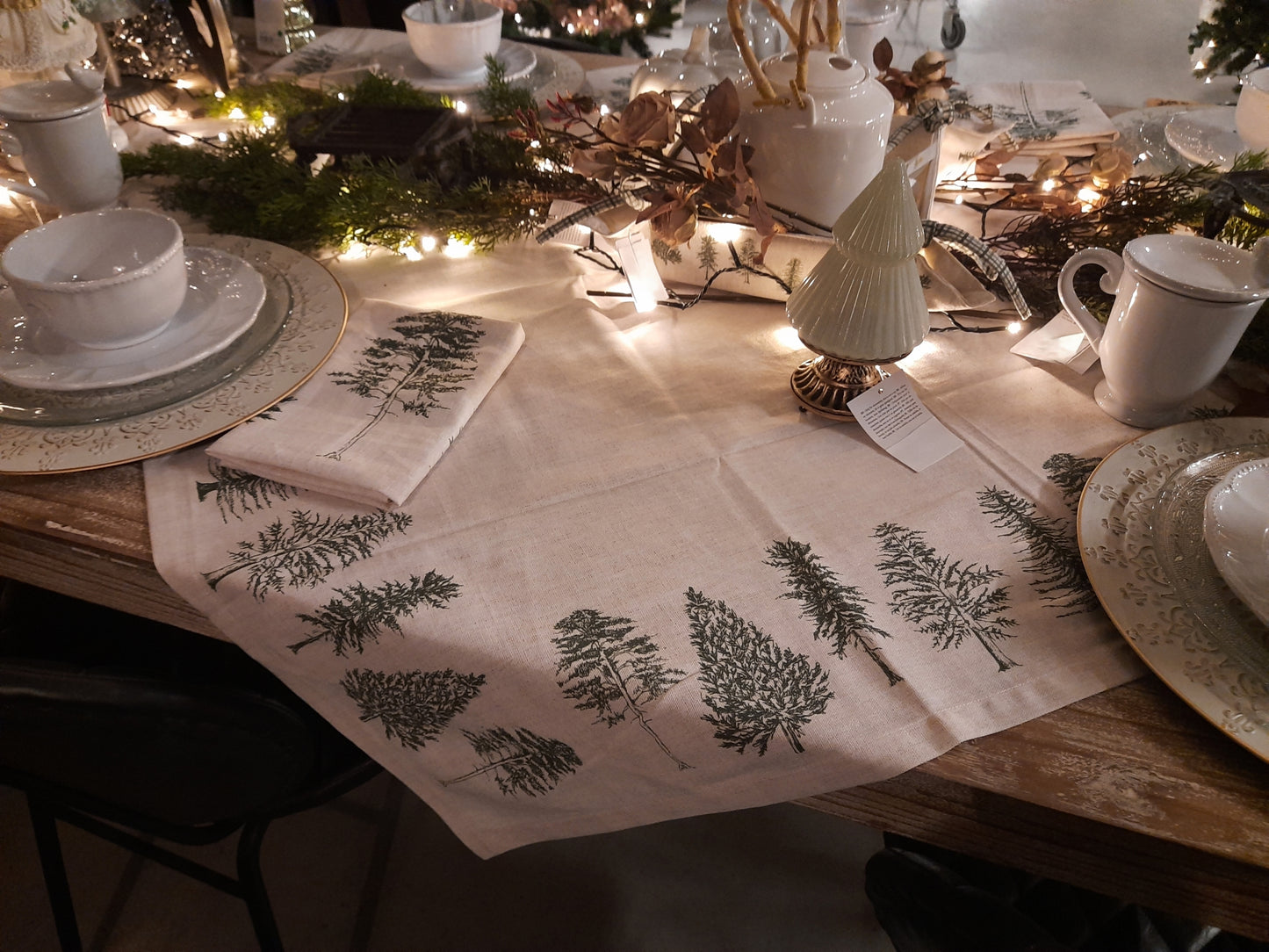Winter tablecloth made of 100% cotton