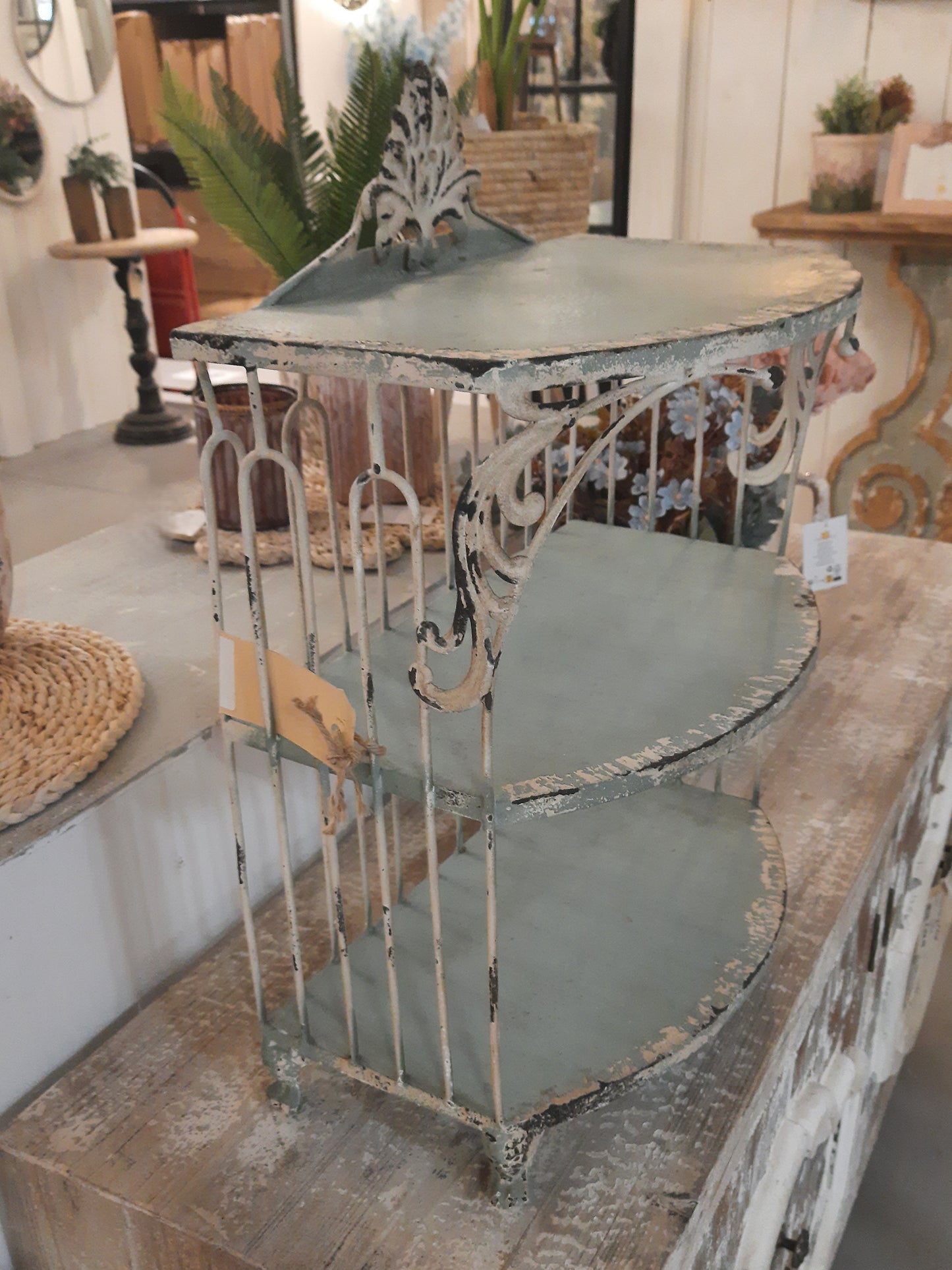 Shabby Chic Regal aus Metall in Grün-Beige