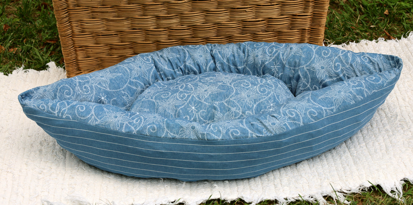 Letto per cani Ahoy! Cuscino per cani a forma di barca in cotone