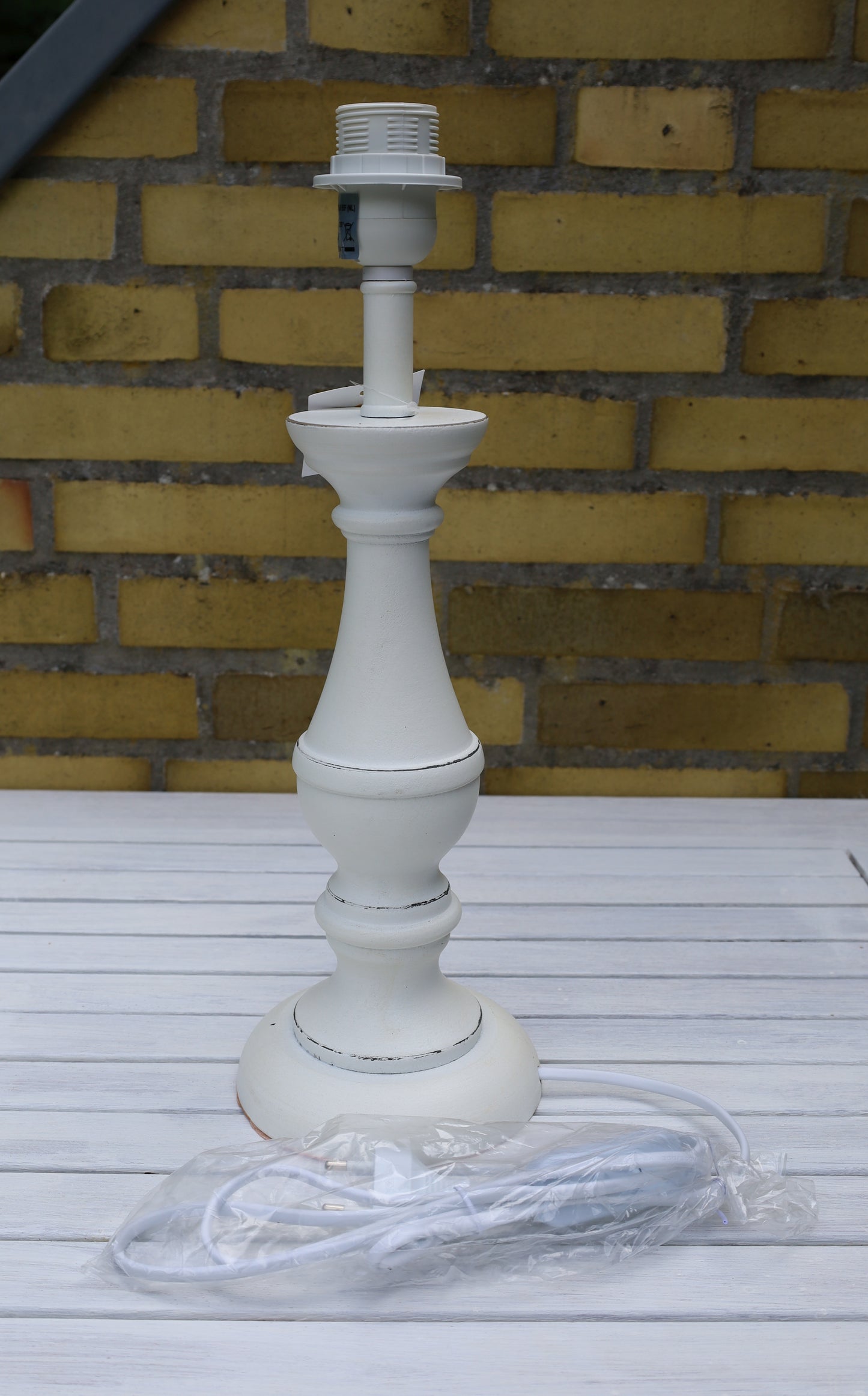 Base della lampada / base della lampada senza paralume in legno bianco, attacco E27