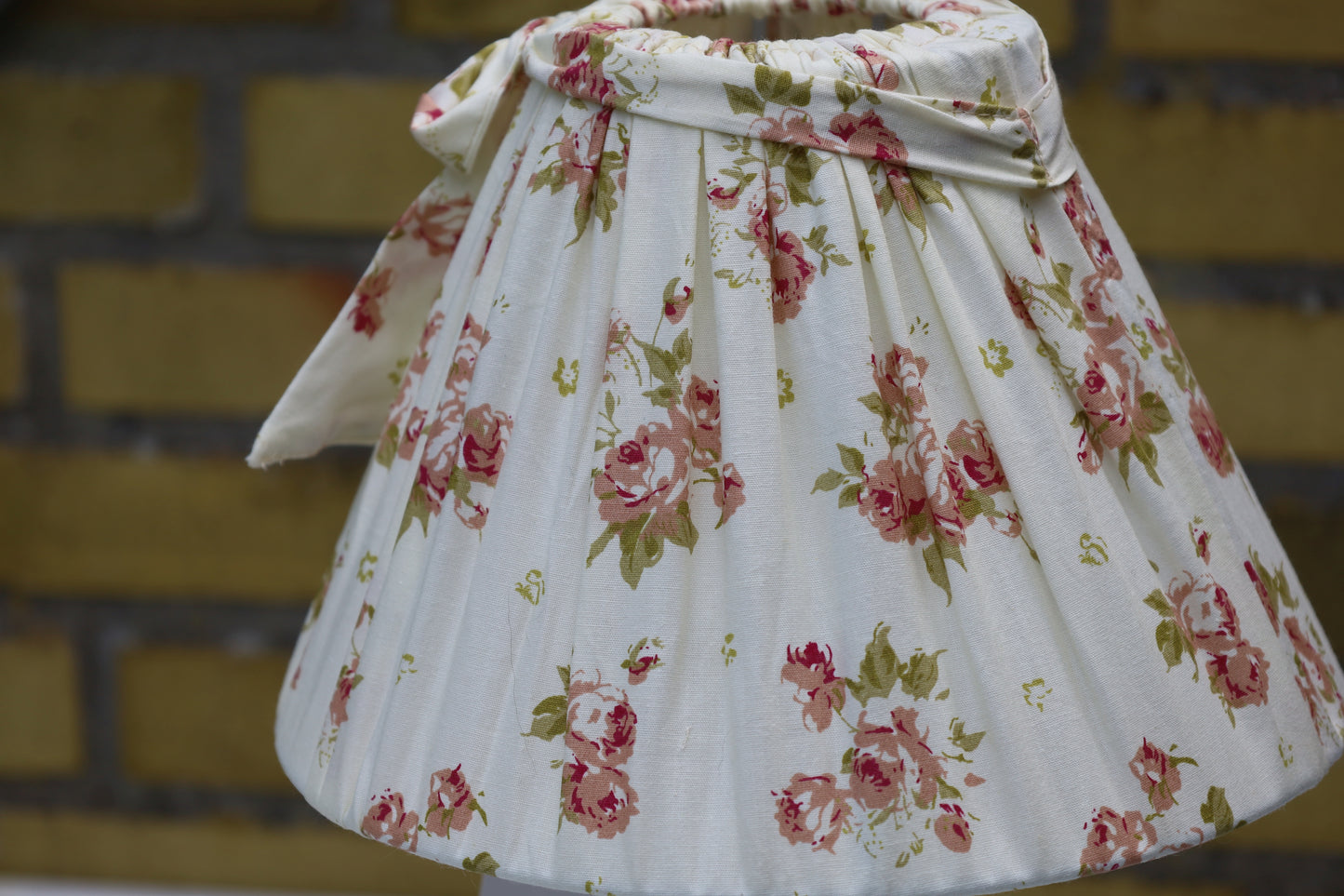 Paralume in cotone con romantico motivo a rose