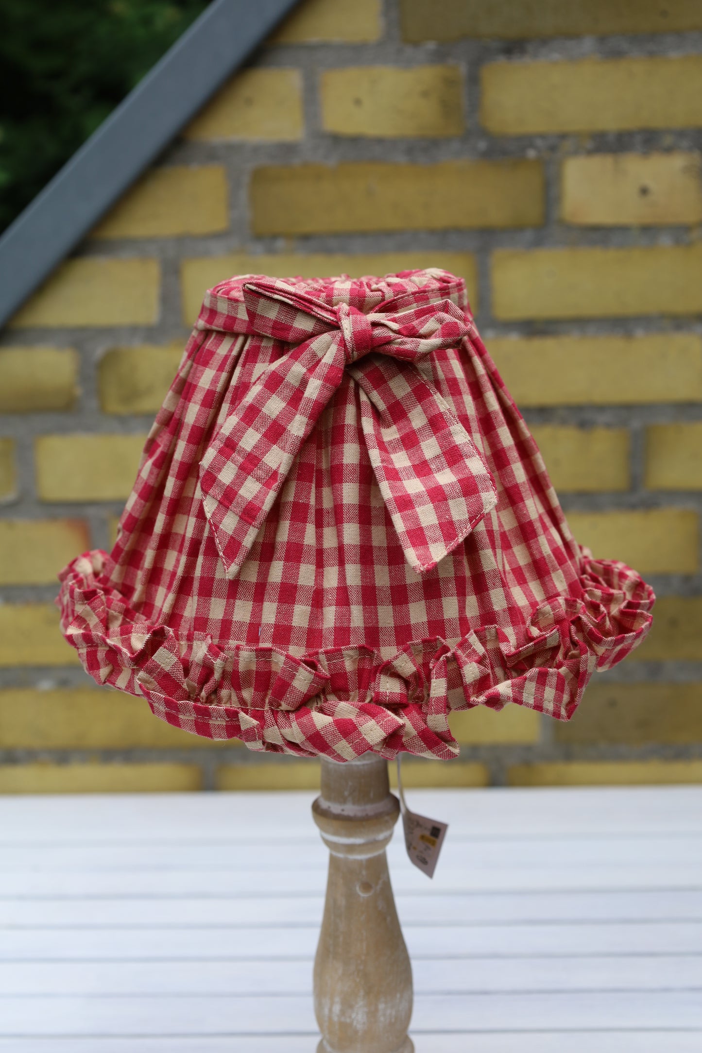 Paralume in cotone con motivo a quadri rosso-beige