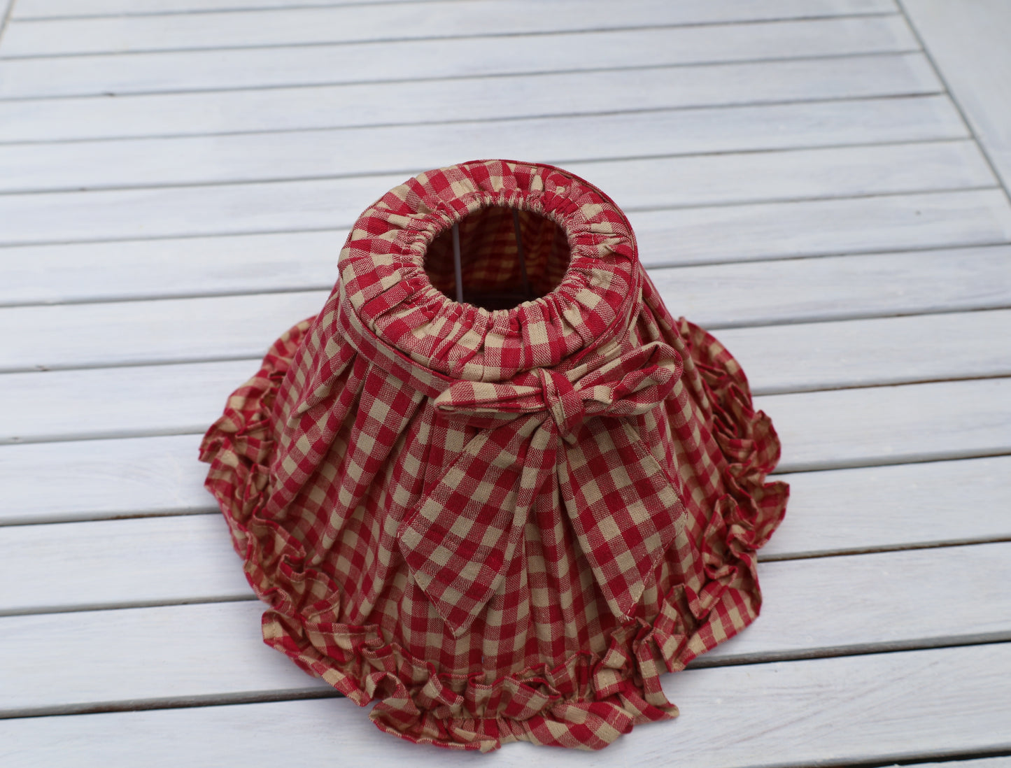 Paralume in cotone con motivo a quadri rosso-beige