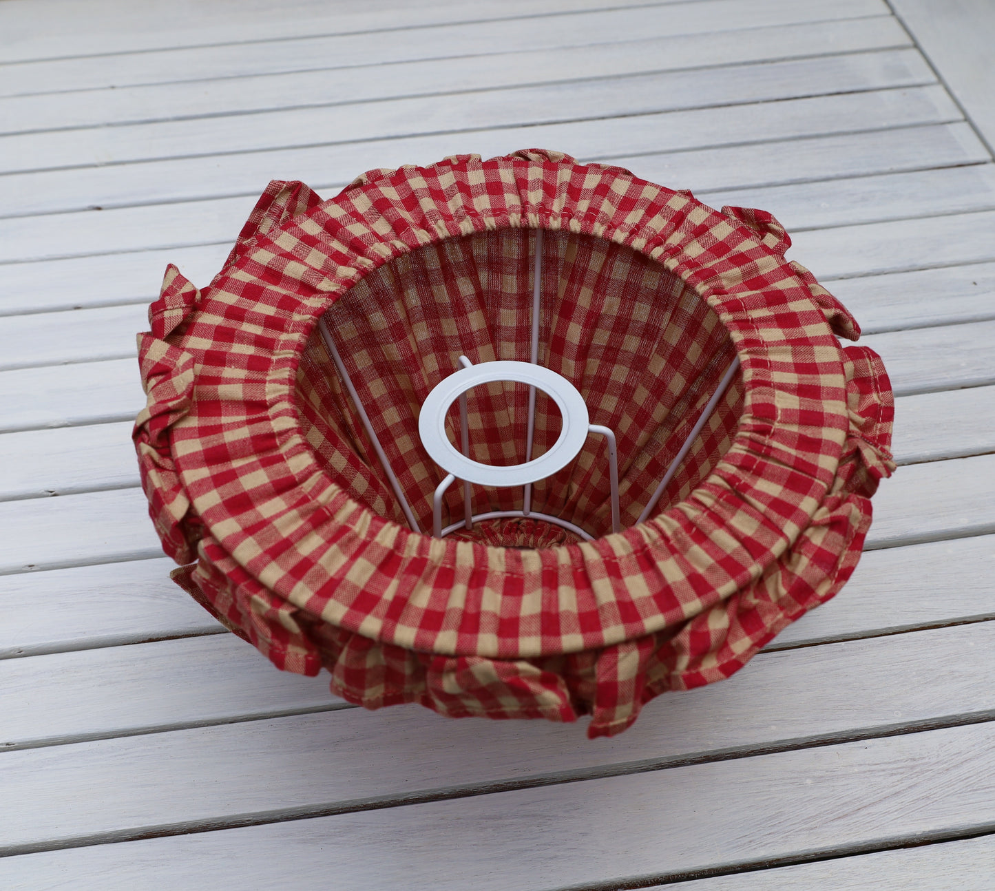 Paralume in cotone con motivo a quadri rosso-beige
