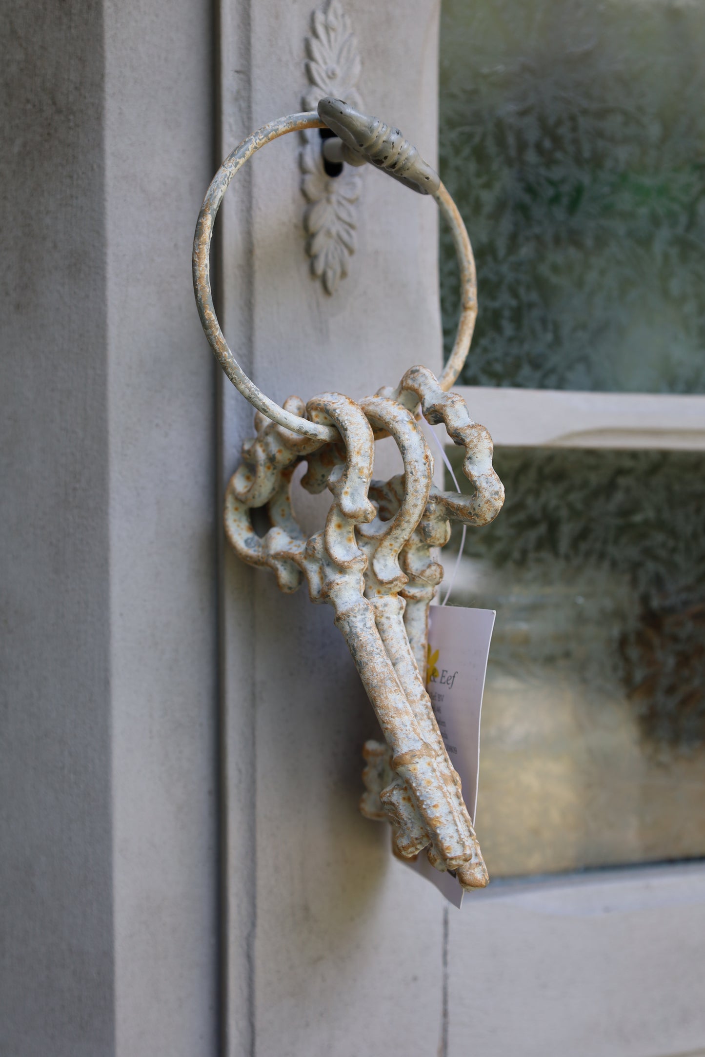 Portachiavi decorativo in stile shabby chic in ghisa bianca