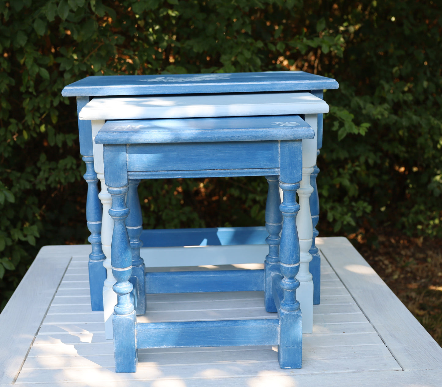 Beistelltische aus Holz in Blau mit maritimen Motiven, 3er Set im Shabby Chic Stil