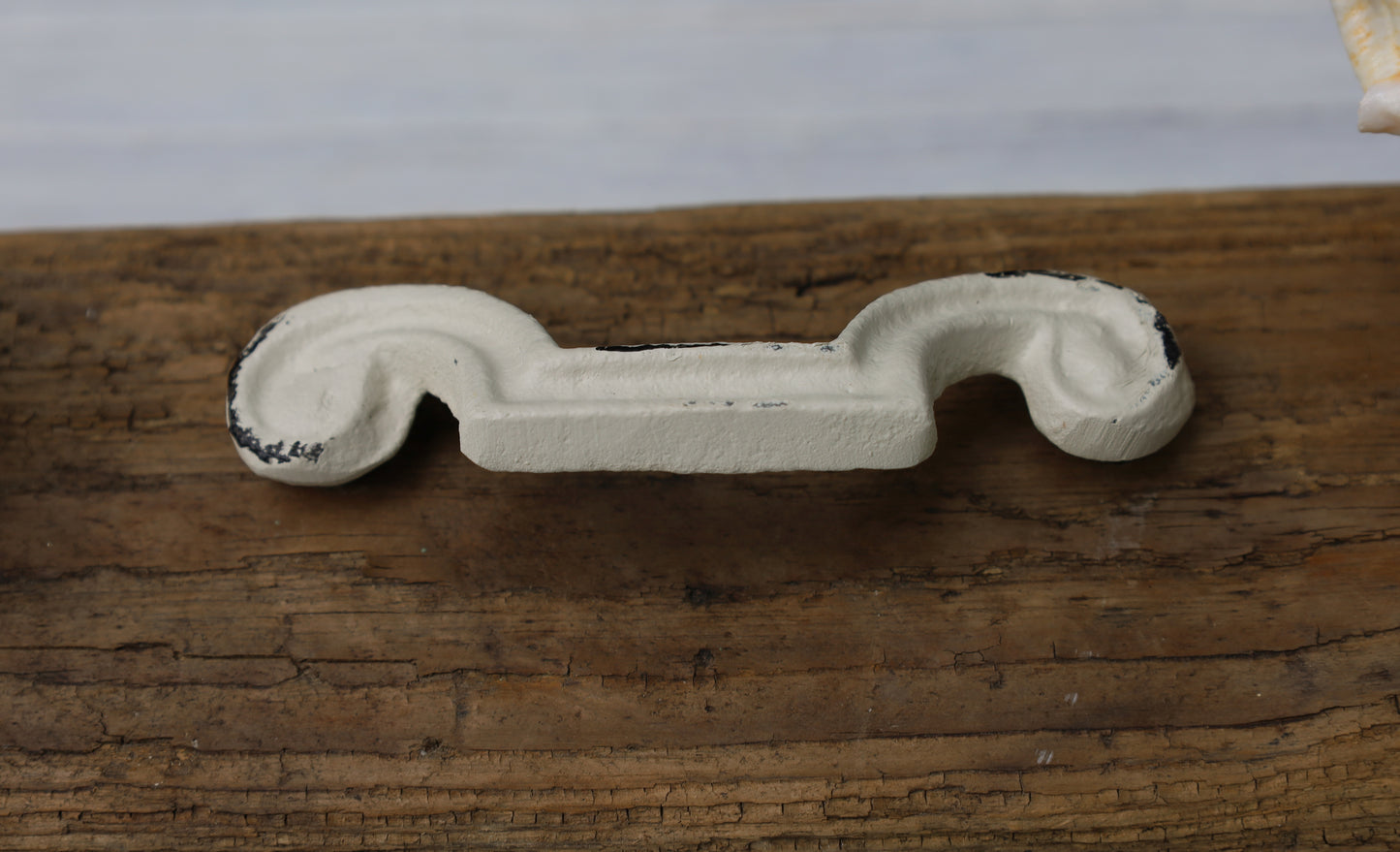 Maniglia per cassetto/pomello per mobili in stile Shabby Chic in ferro color bianco crema