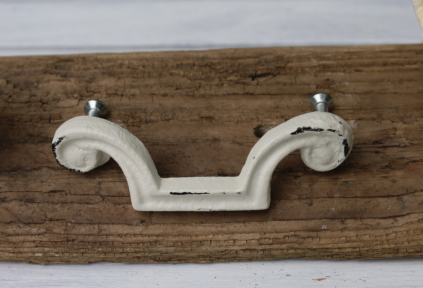Maniglia per cassetto/pomello per mobili in stile Shabby Chic in ferro color bianco crema