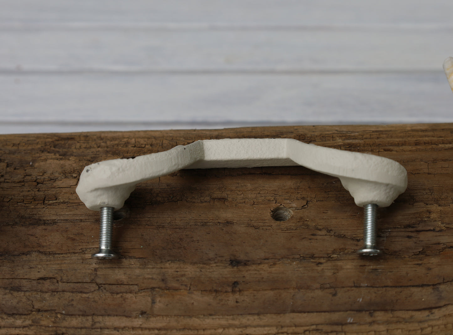Maniglia per cassetto/pomello per mobili in stile Shabby Chic in ferro color bianco crema