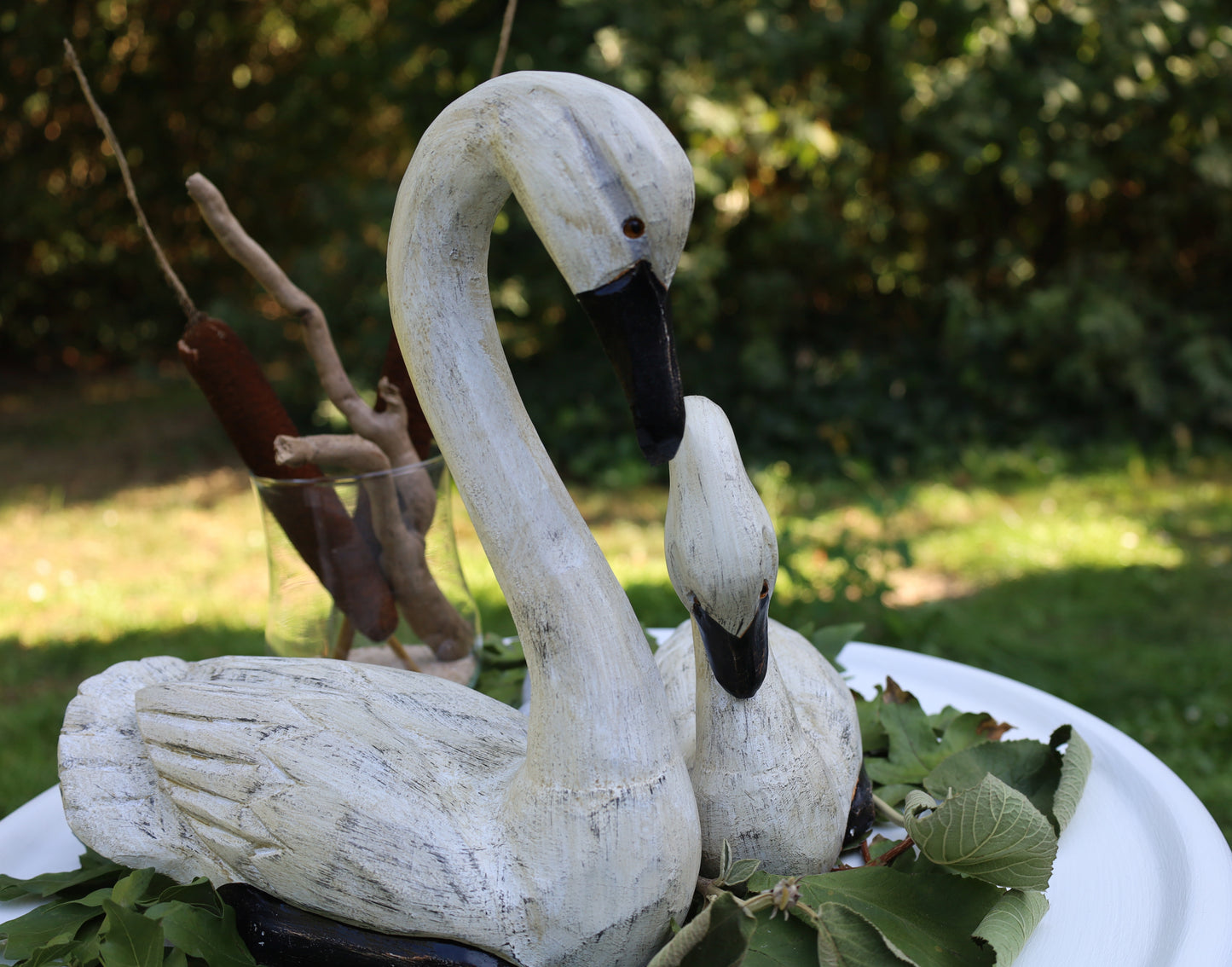 Grande coppia di cigni / cigni in legno, decorazione per matrimonio