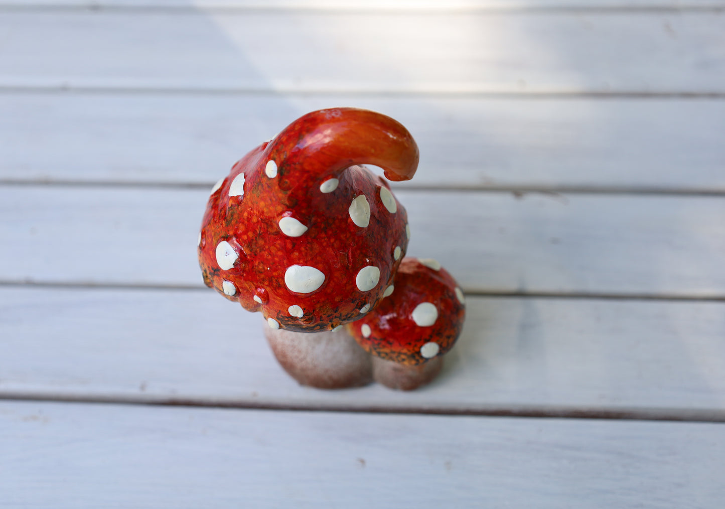 Funghi da favola: incantevole decorazione autunnale in ceramica