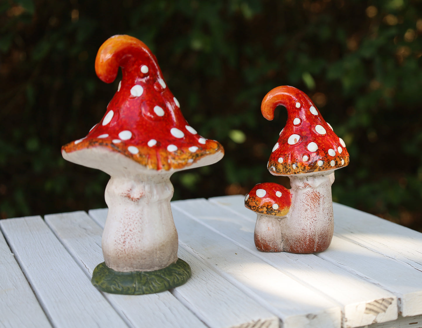 Funghi da favola: incantevole decorazione autunnale in ceramica