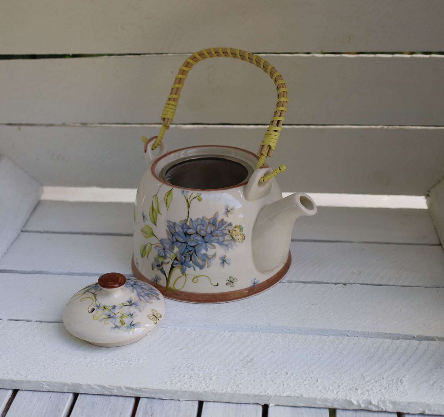 Teiera in ceramica con colino da tè, 800 ml con motivo floreale, stile country
