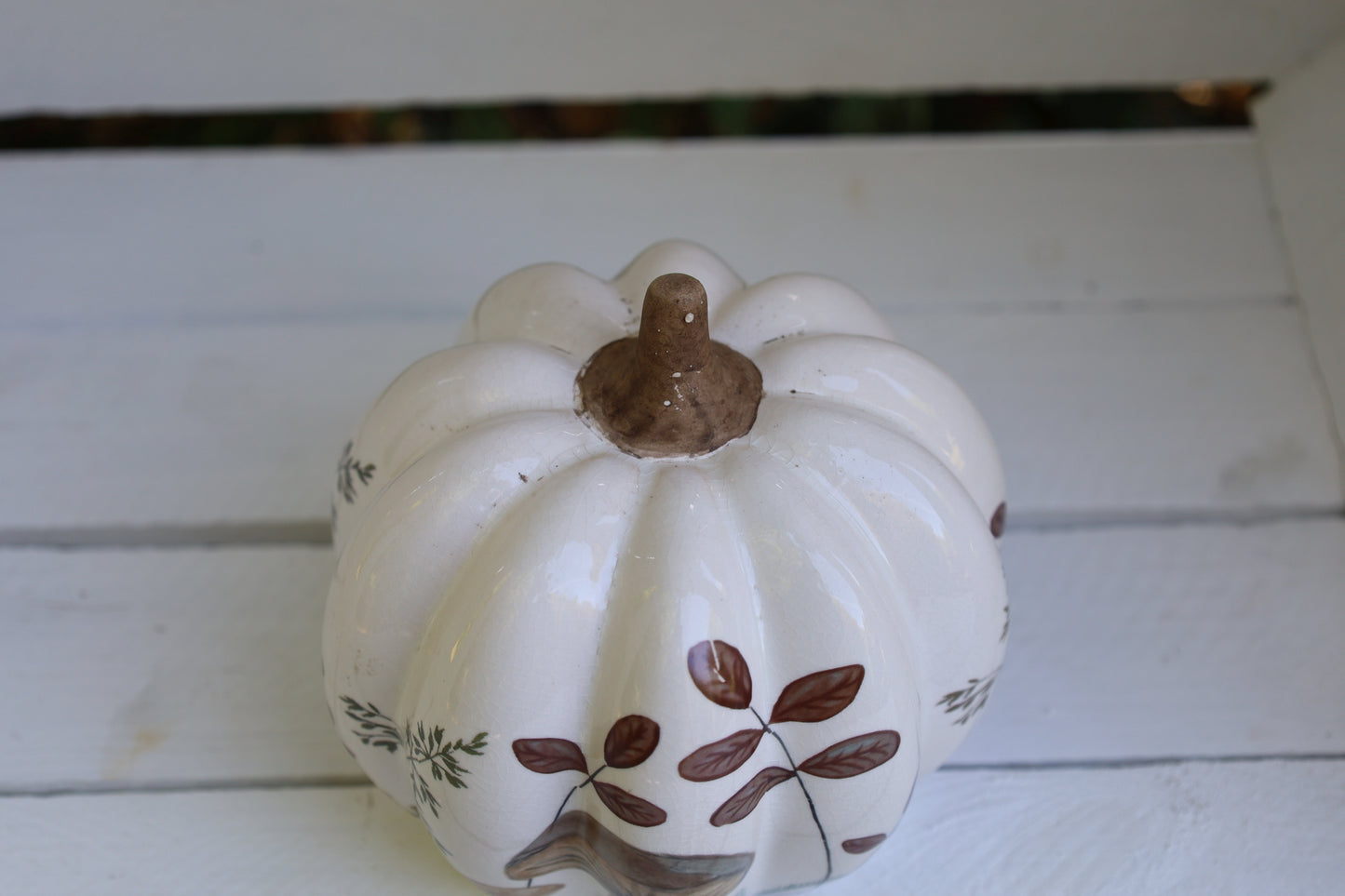 Zucca in ceramica con motivo a fungo autunnale in beige-marrone