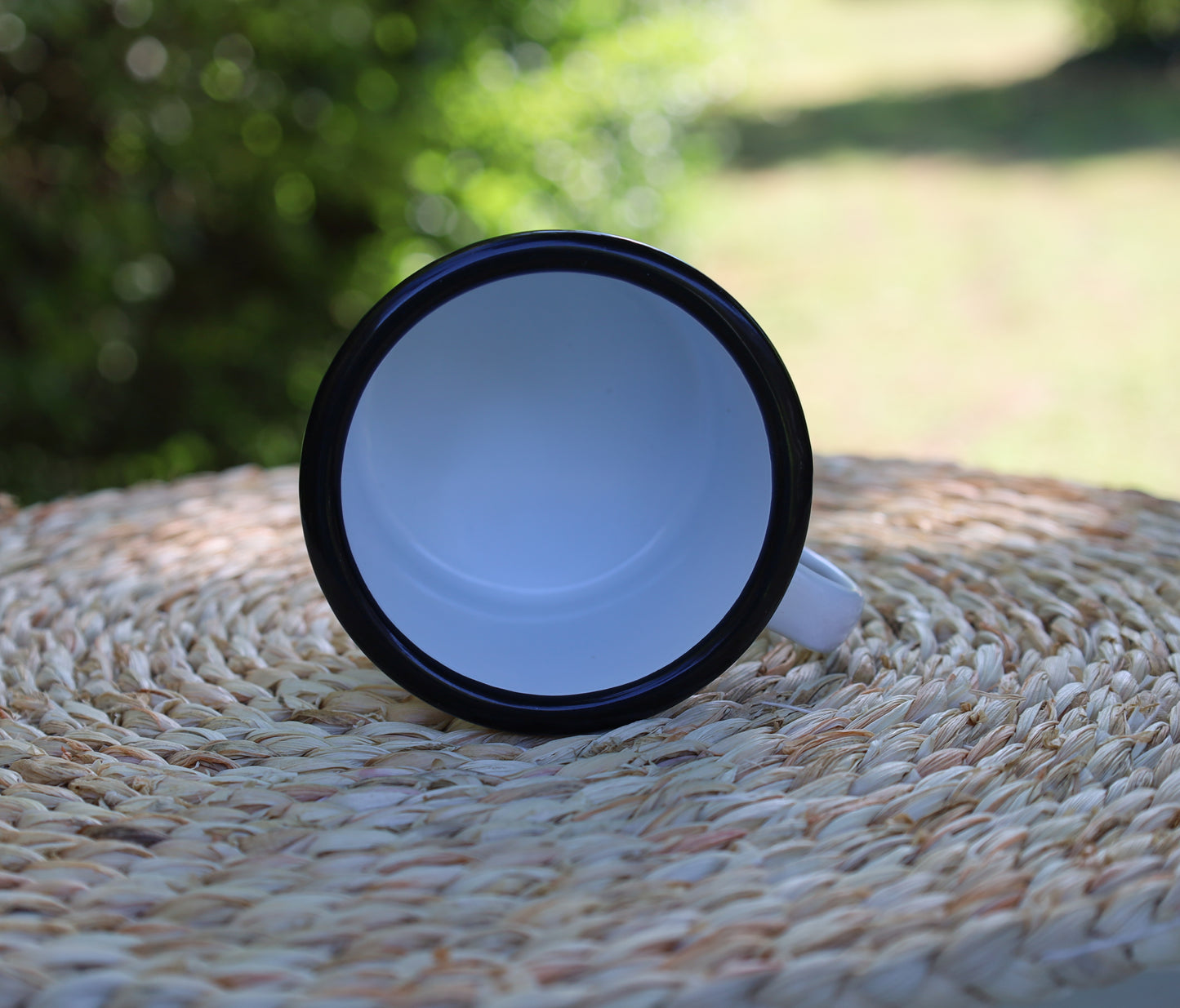Tazza/boccale smaltato per attività all'aperto