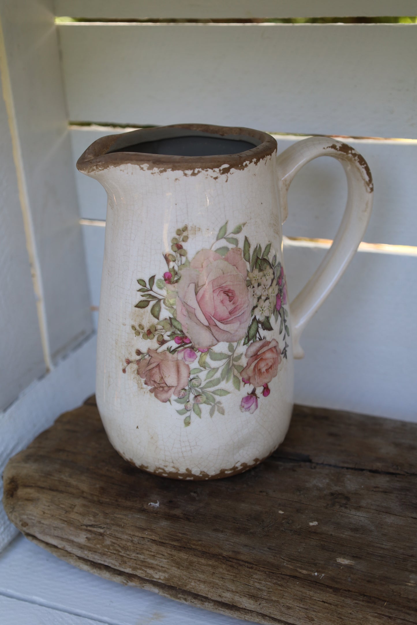 Brocca decorativa con motivo a rosa in stile cottage in ceramica