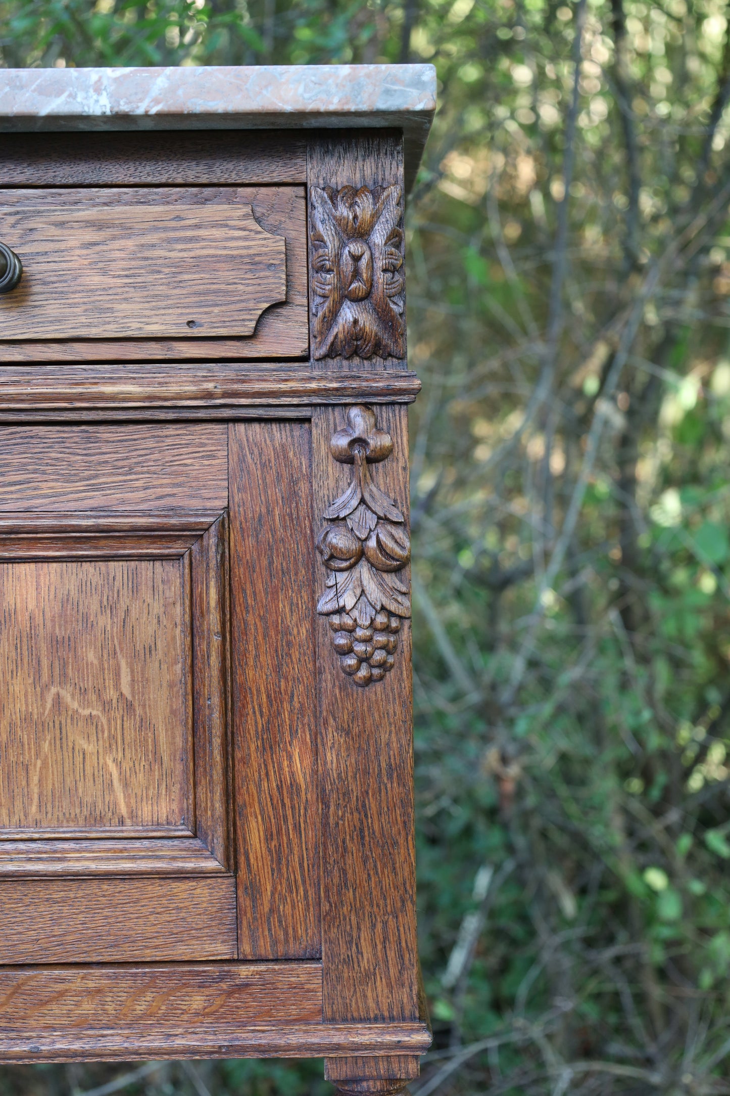 Comodino/mobiletto antico in stile Luigi XV, circa 1870 - 1890, in legno marrone