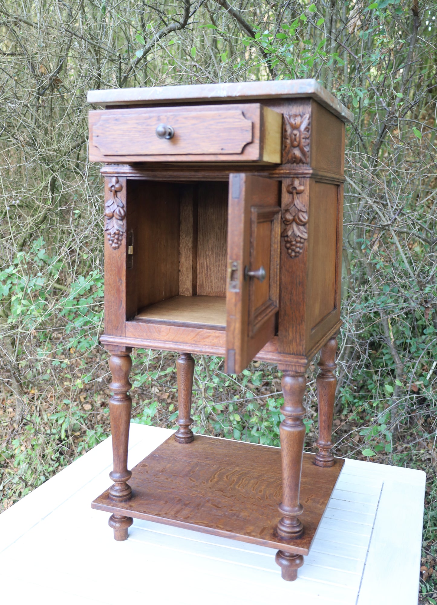 Comodino/mobiletto antico in stile Luigi XV, circa 1870 - 1890, in legno marrone