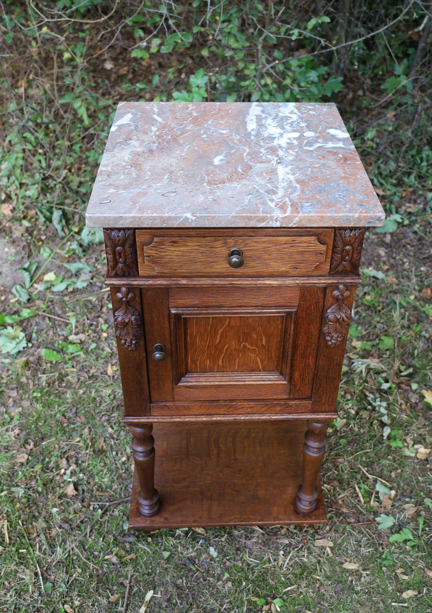 Comodino/mobiletto antico in stile Luigi XV, circa 1870 - 1890, in legno marrone