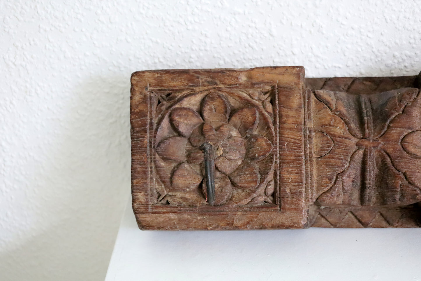 Esclusivo appendiabiti decorativo in legno di recupero