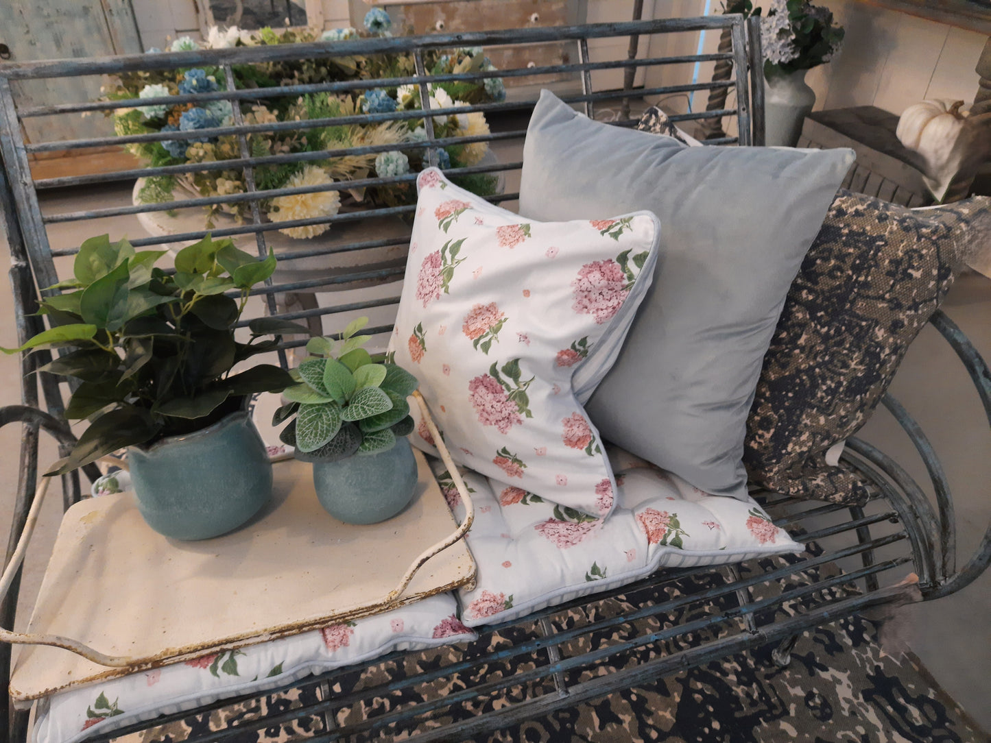 Copricuscino/federa in 100% cotone, blu con ortensie rosa