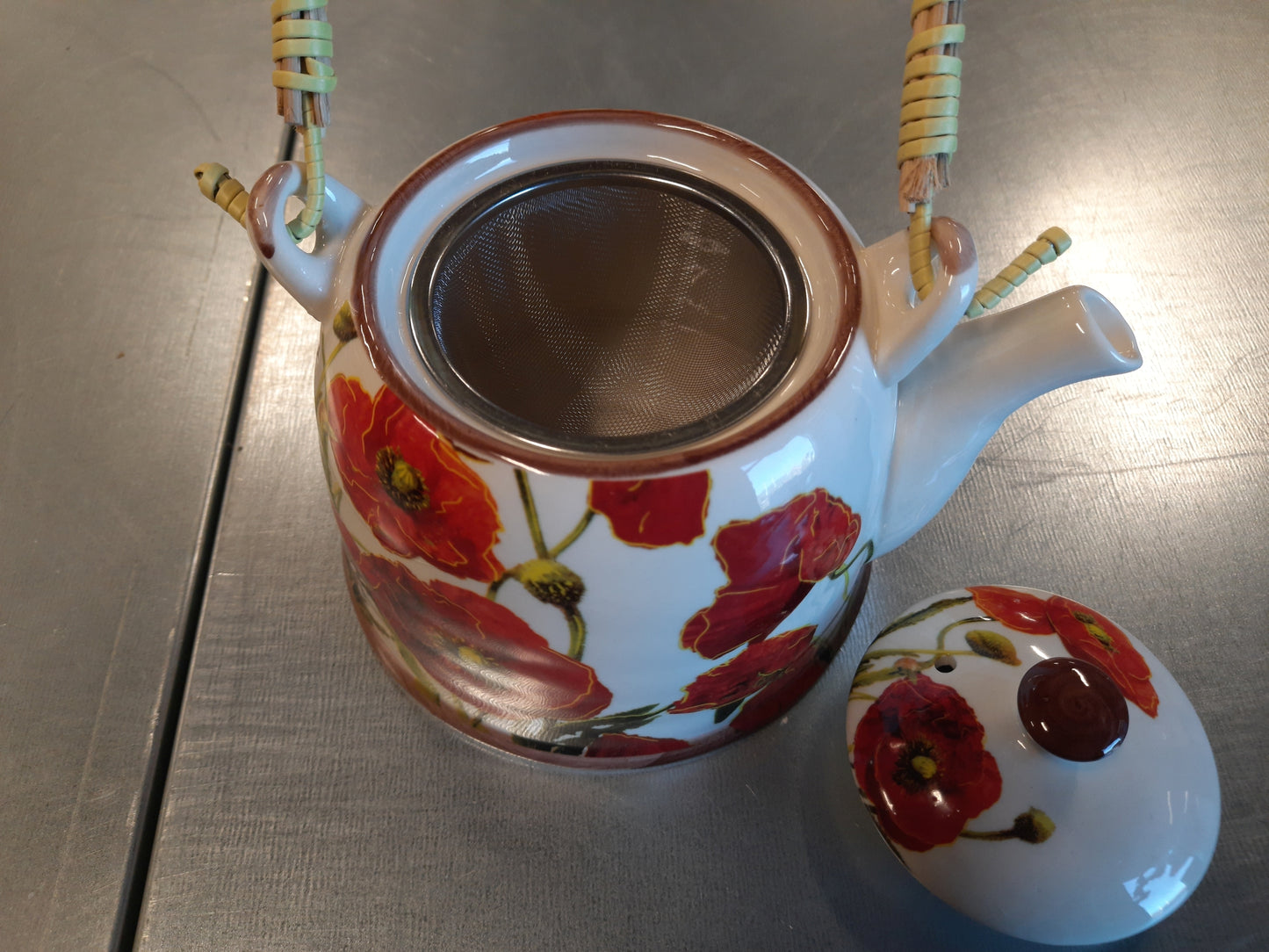 Teiera in ceramica con colino da tè, 800 ml con motivo floreale, stile country 