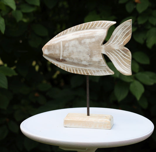 Figura di pesce marittimo in legno
