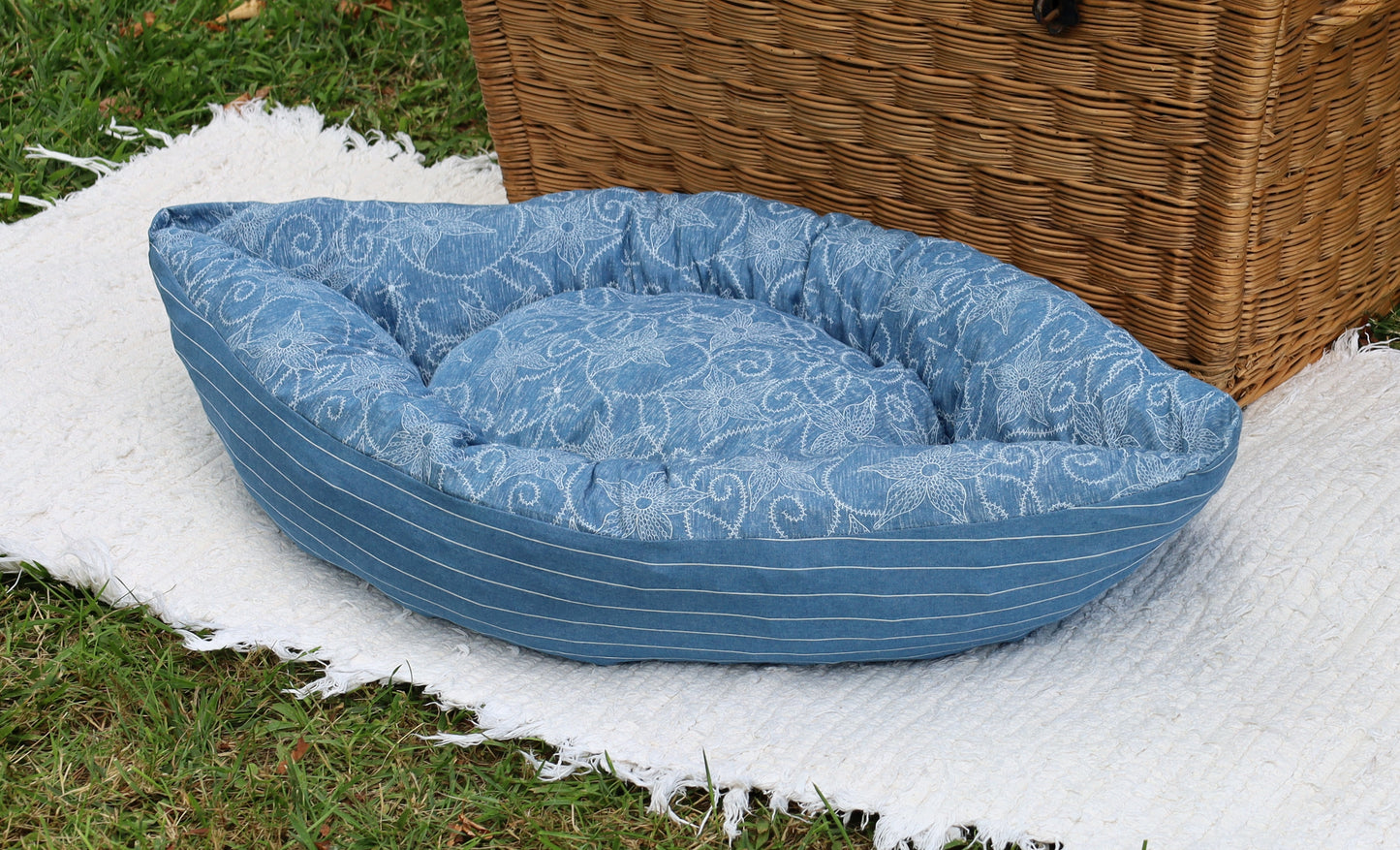 Letto per cani Ahoy! Cuscino per cani a forma di barca in cotone