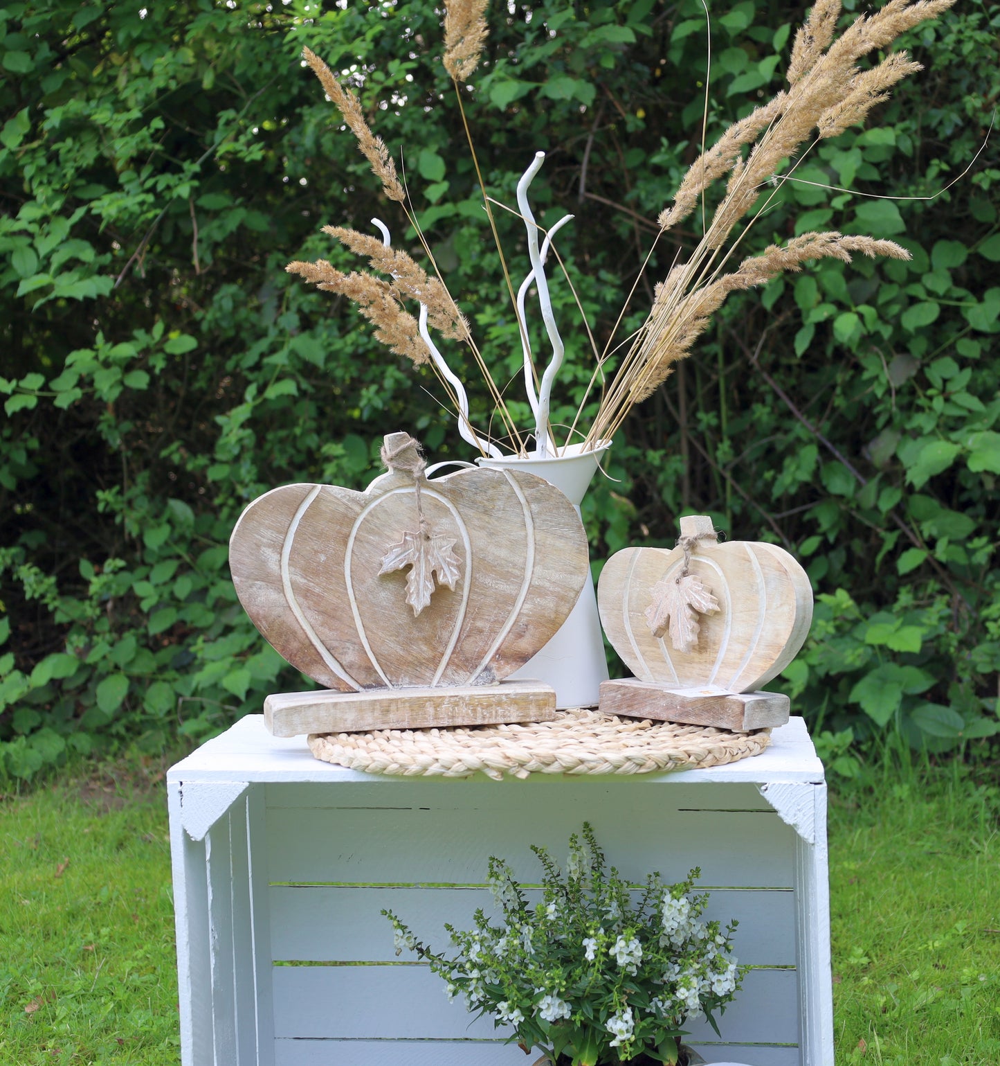 Figura di zucca in legno