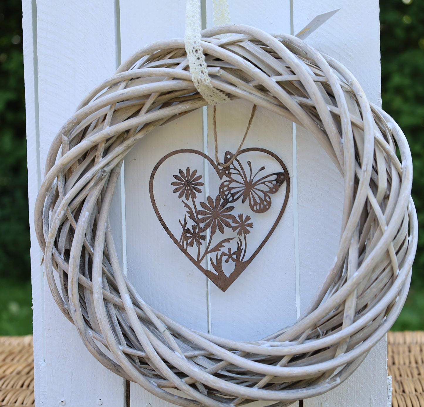 Ciondolo: Cuore con farfalla e fiori, patina