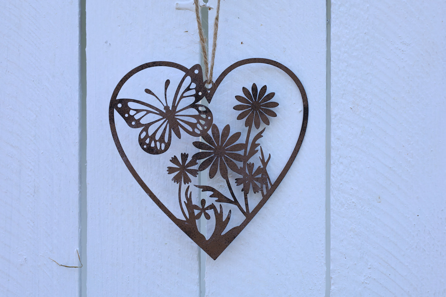 Ciondolo: Cuore con farfalla e fiori, patina