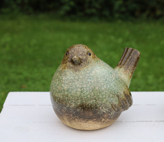 Uccello in ceramica verde-marrone