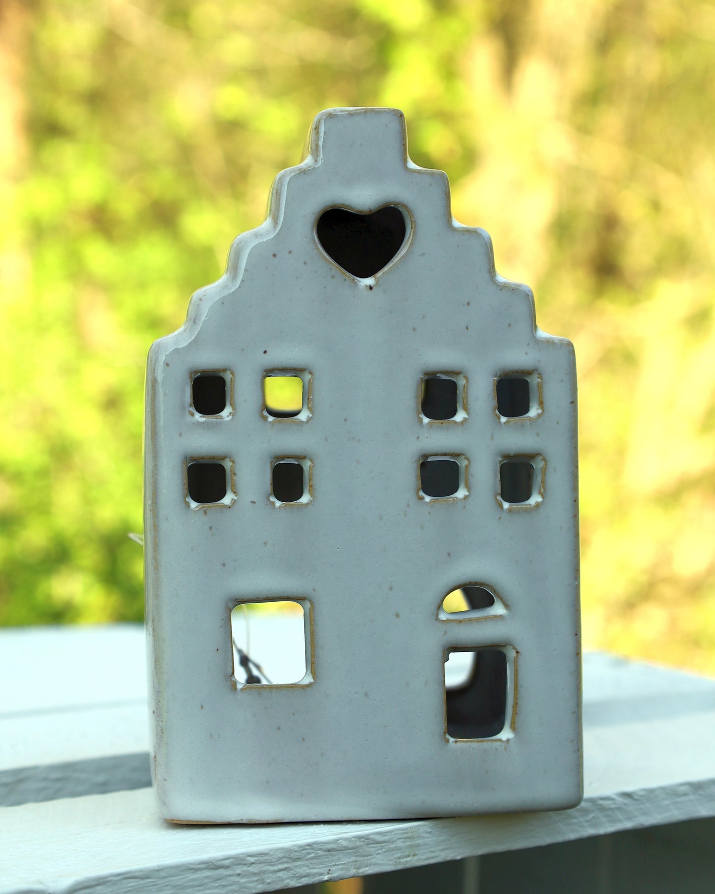Portacandele in ceramica a forma di casa