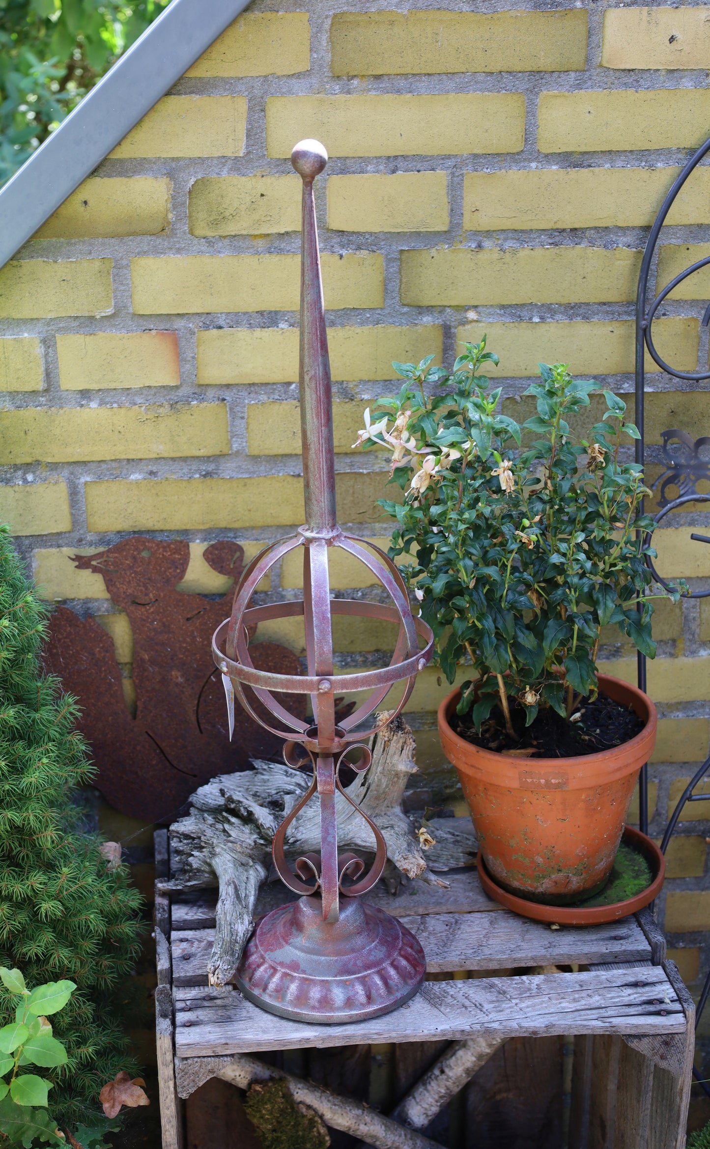 Obelisco decorativo da giardino in stile vintage in ferro