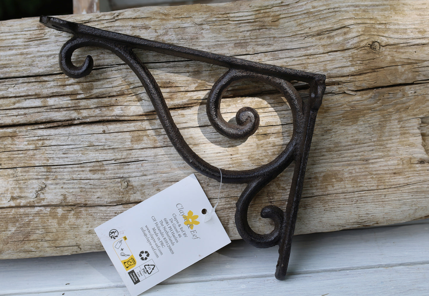 Mensola decorativa / portacestini pensili in ferro in stile rustico