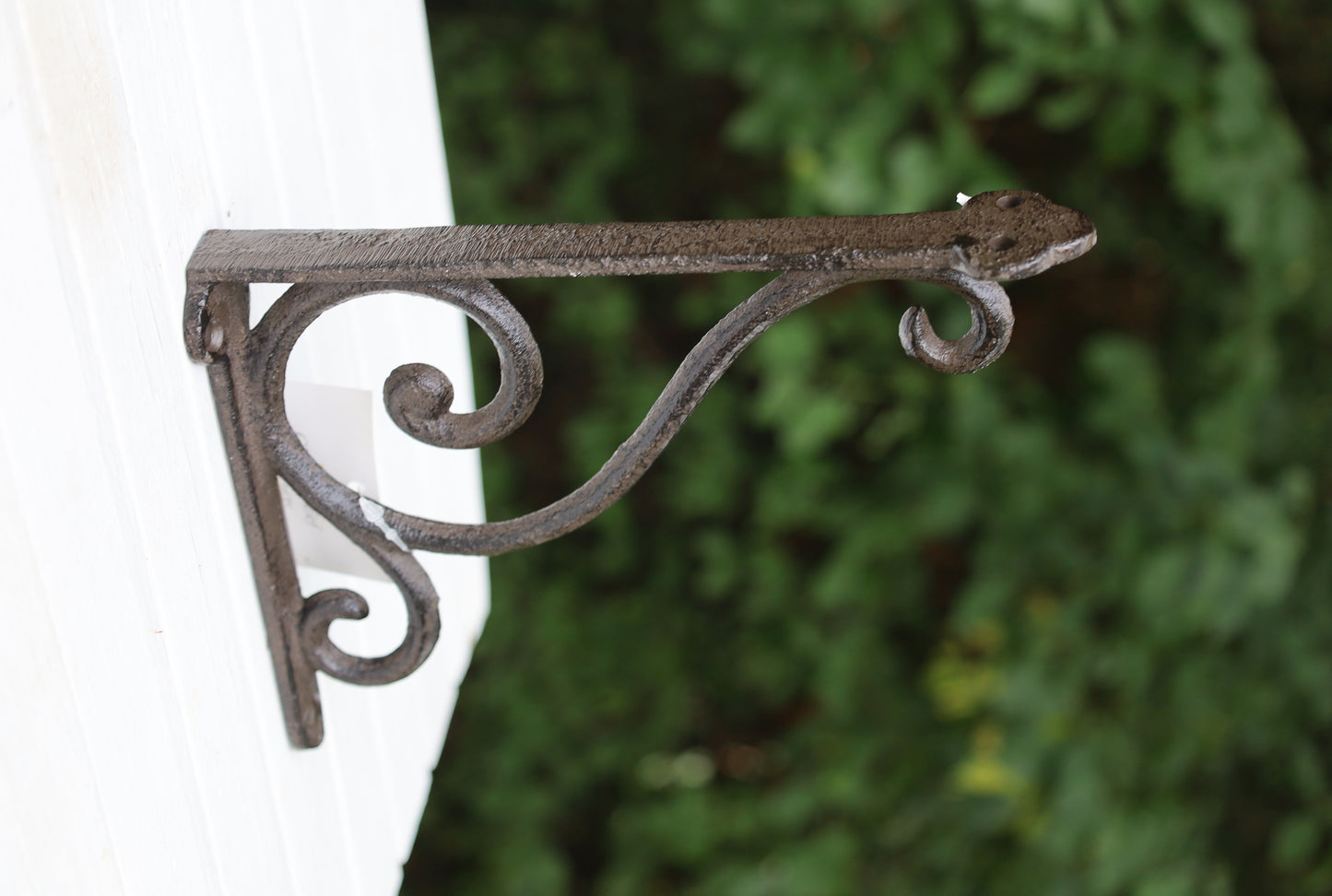 Mensola decorativa / portacestini pensili in ferro in stile rustico