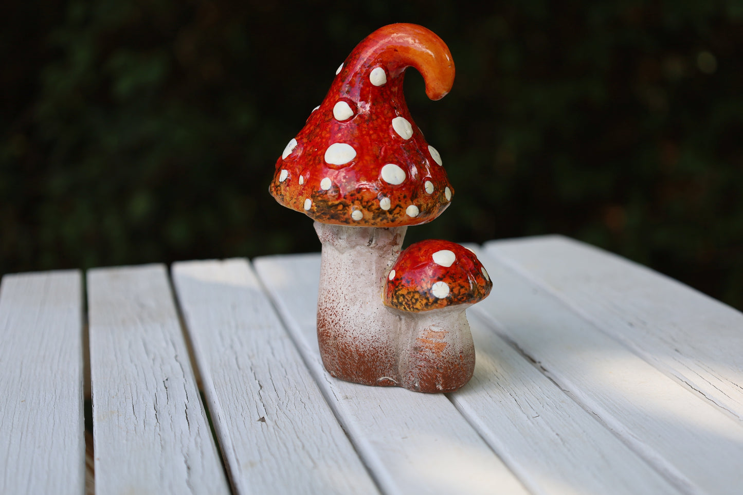 Funghi da favola: incantevole decorazione autunnale in ceramica