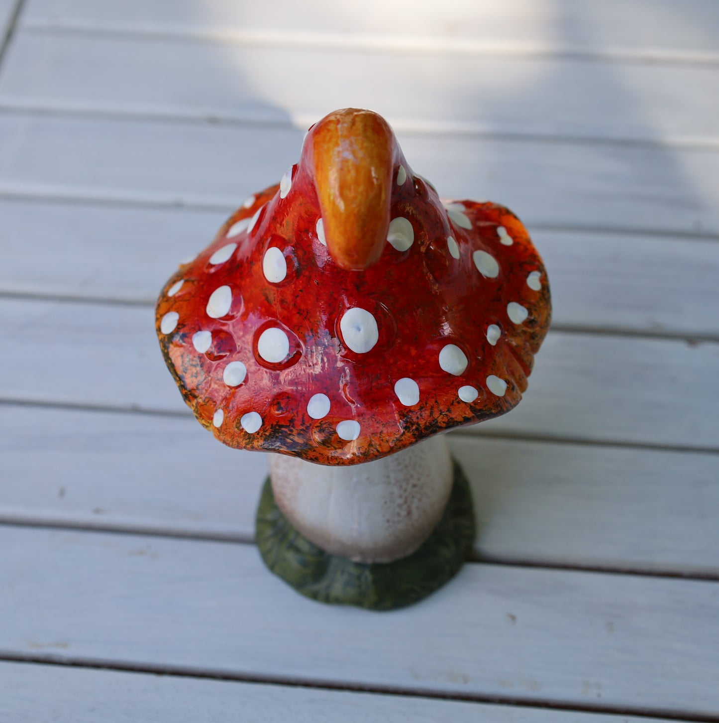 Funghi da favola: incantevole decorazione autunnale in ceramica