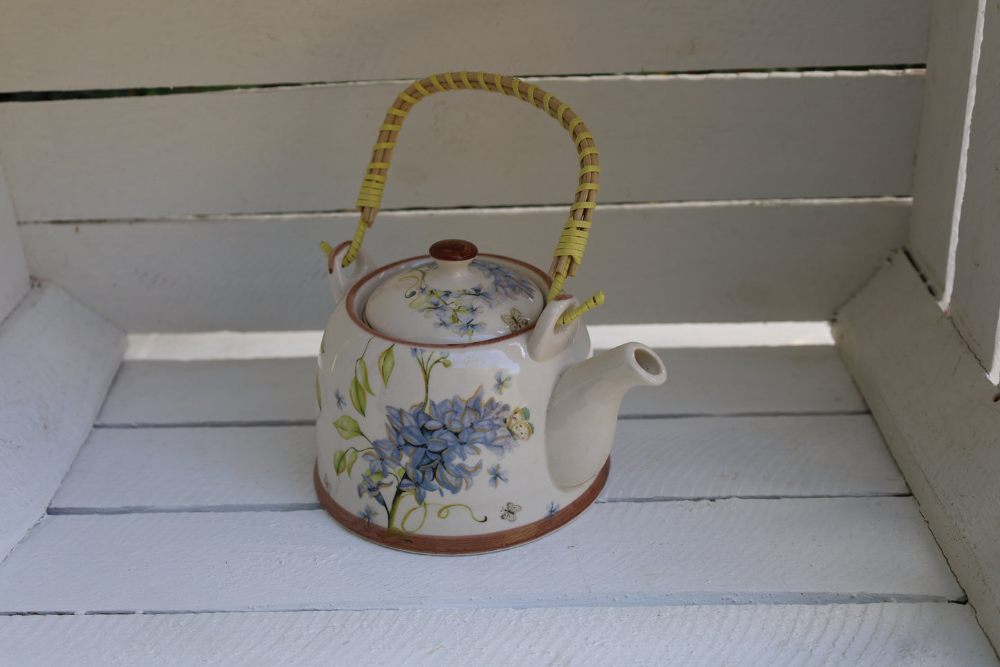 Teiera in ceramica con colino da tè, 800 ml con motivo floreale, stile country 