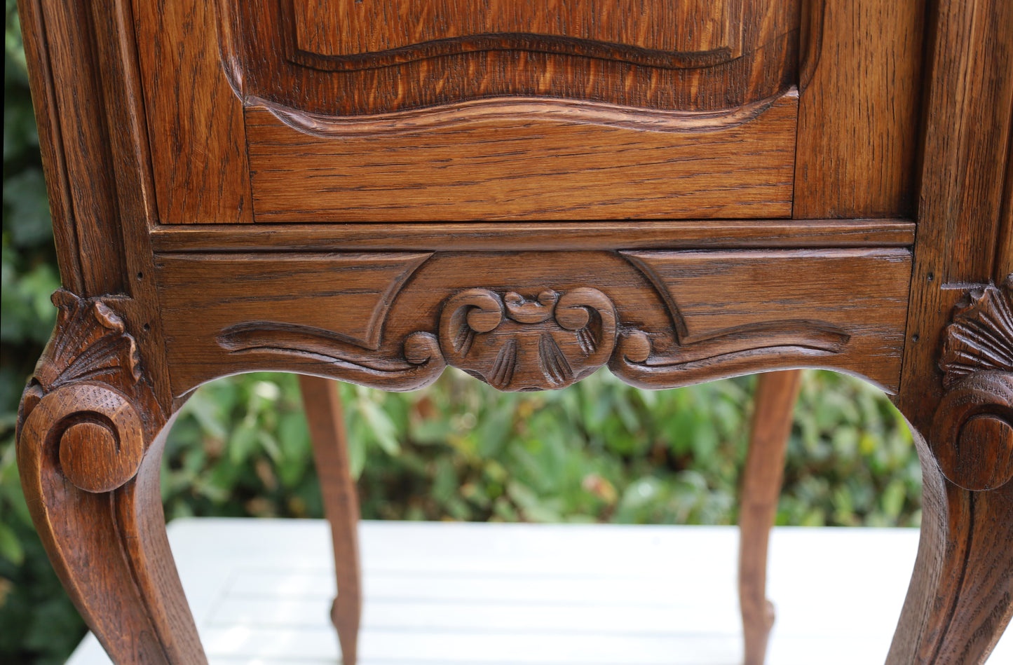 Comodino/mobiletto antico in stile Luigi XV, circa 1870 - 1890, in legno marrone