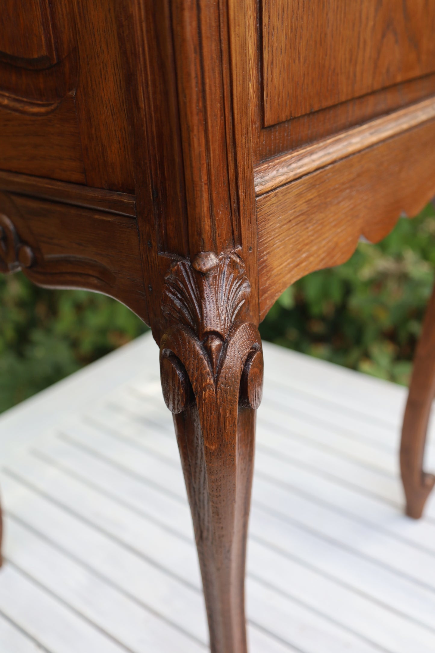 Comodino/mobiletto antico in stile Luigi XV, circa 1870 - 1890, in legno marrone