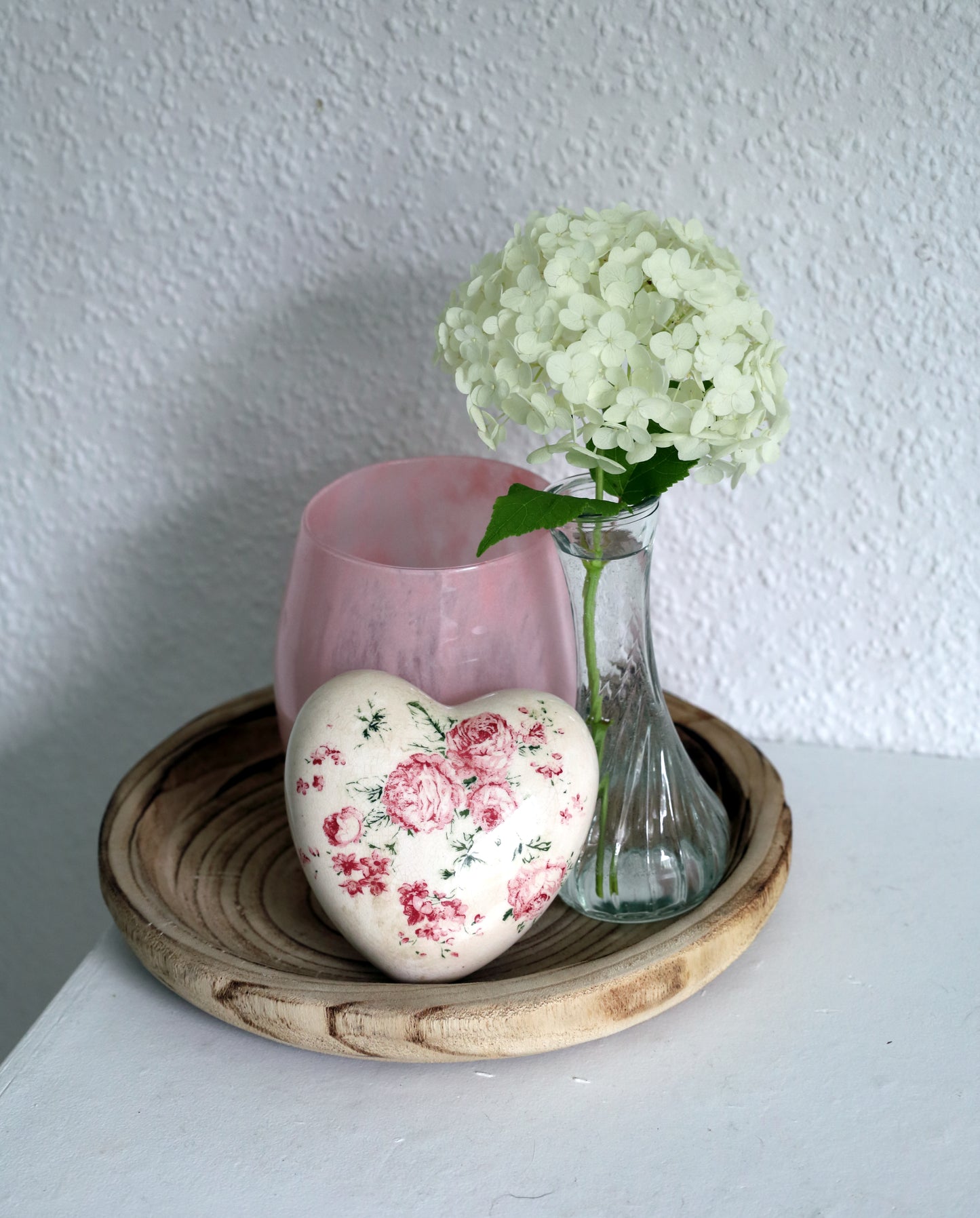 Cuore decorativo in ceramica con motivo a rosa vintage