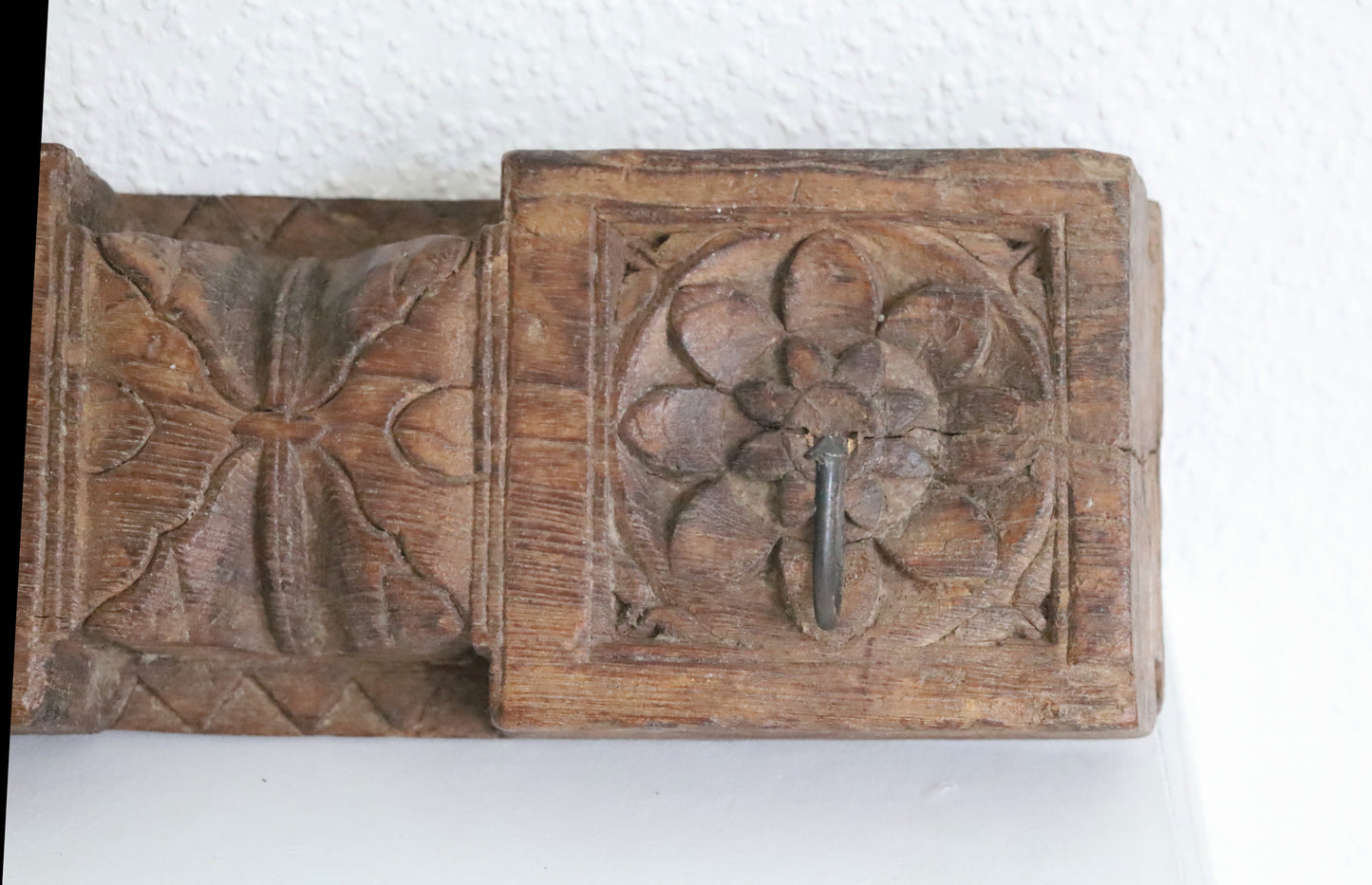 Esclusivo appendiabiti decorativo in legno di recupero