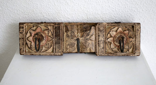 Esclusivo appendiabiti decorativo in legno di recupero