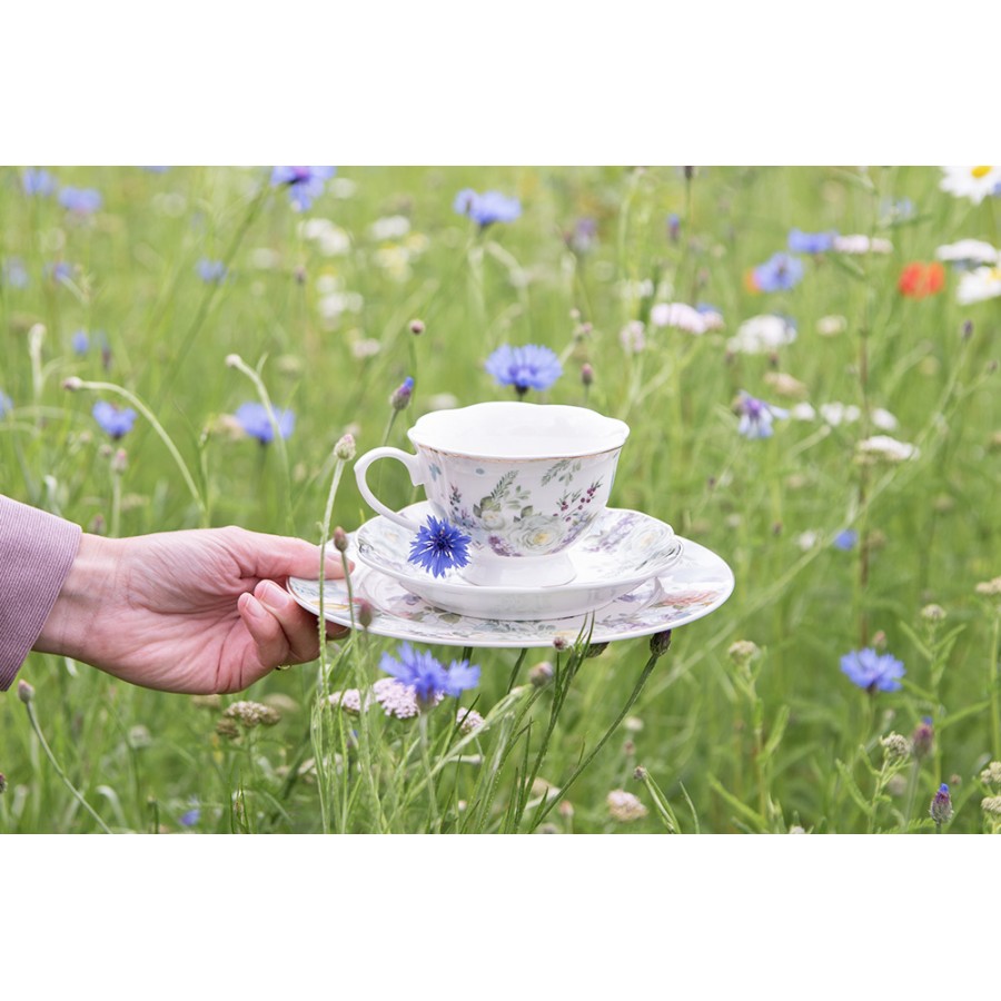 Stoviglie in porcellana, fiori e farfalle pastello blu-bianco, mix &amp; match