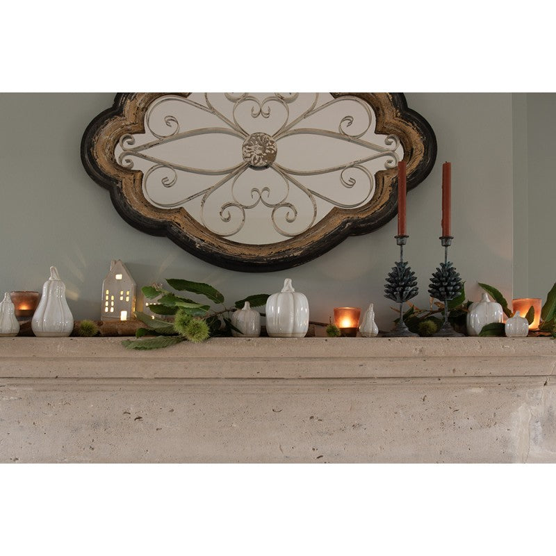 Decorazione autunnale, zucche in ceramica grigio-beige